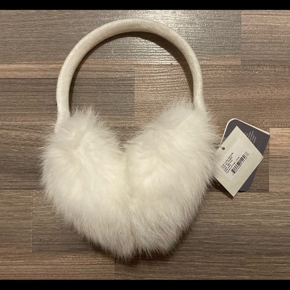 Turtlefur Earmuffs - Picture 2 of 4